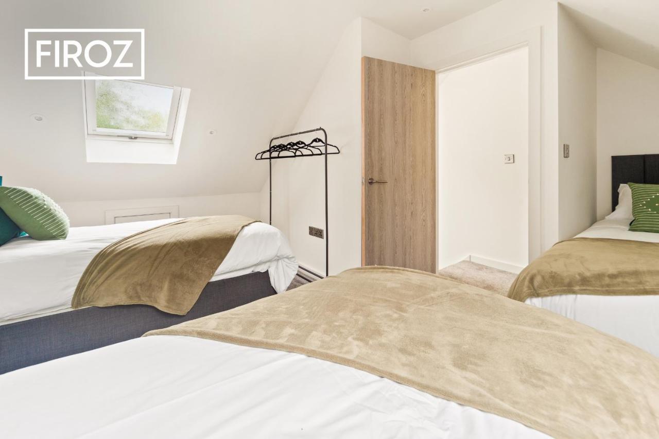Spacious 4 Bedroom 3 Bath House For Families & Contractors With Free Parking, Fast Wi-Fi & Netflix By Firoz Property Management Leeds  Luaran gambar