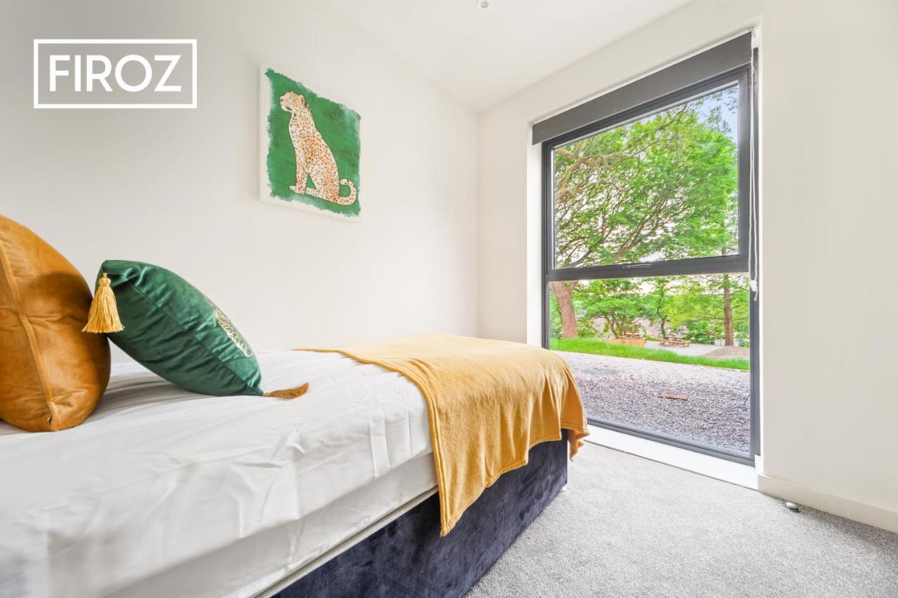 Spacious 4 Bedroom 3 Bath House For Families & Contractors With Free Parking, Fast Wi-Fi & Netflix By Firoz Property Management Leeds  Luaran gambar
