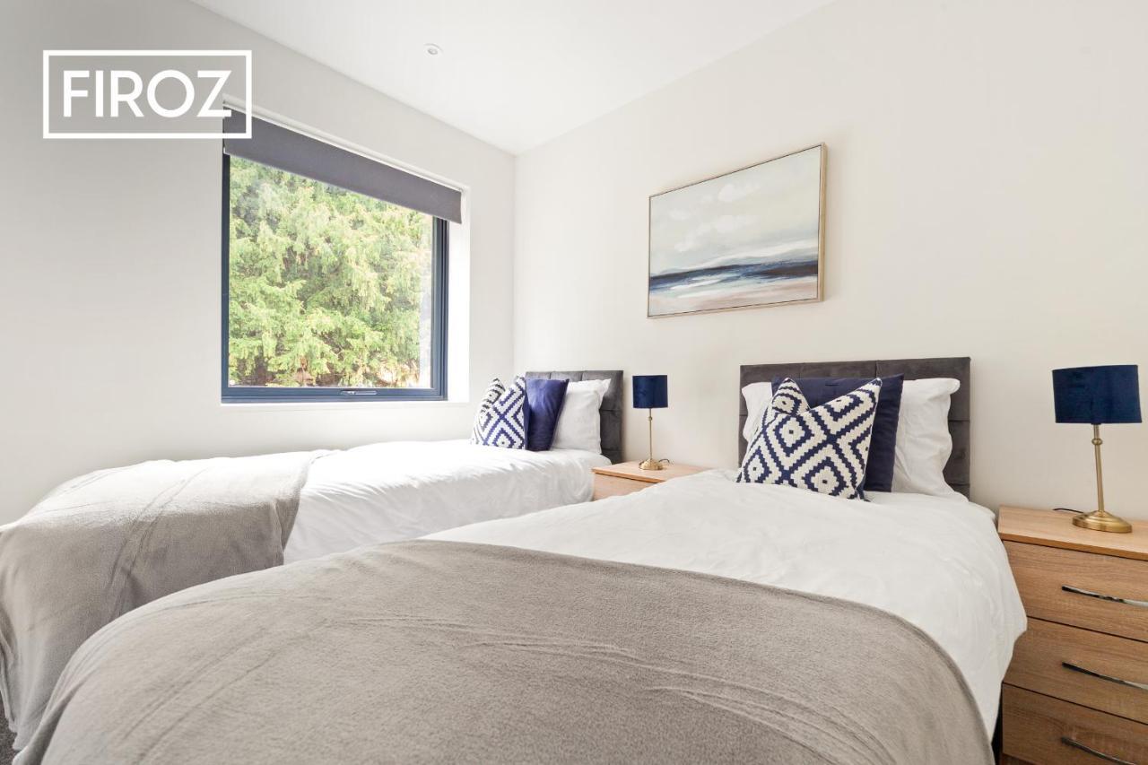 Spacious 4 Bedroom 3 Bath House For Families & Contractors With Free Parking, Fast Wi-Fi & Netflix By Firoz Property Management Leeds  Luaran gambar