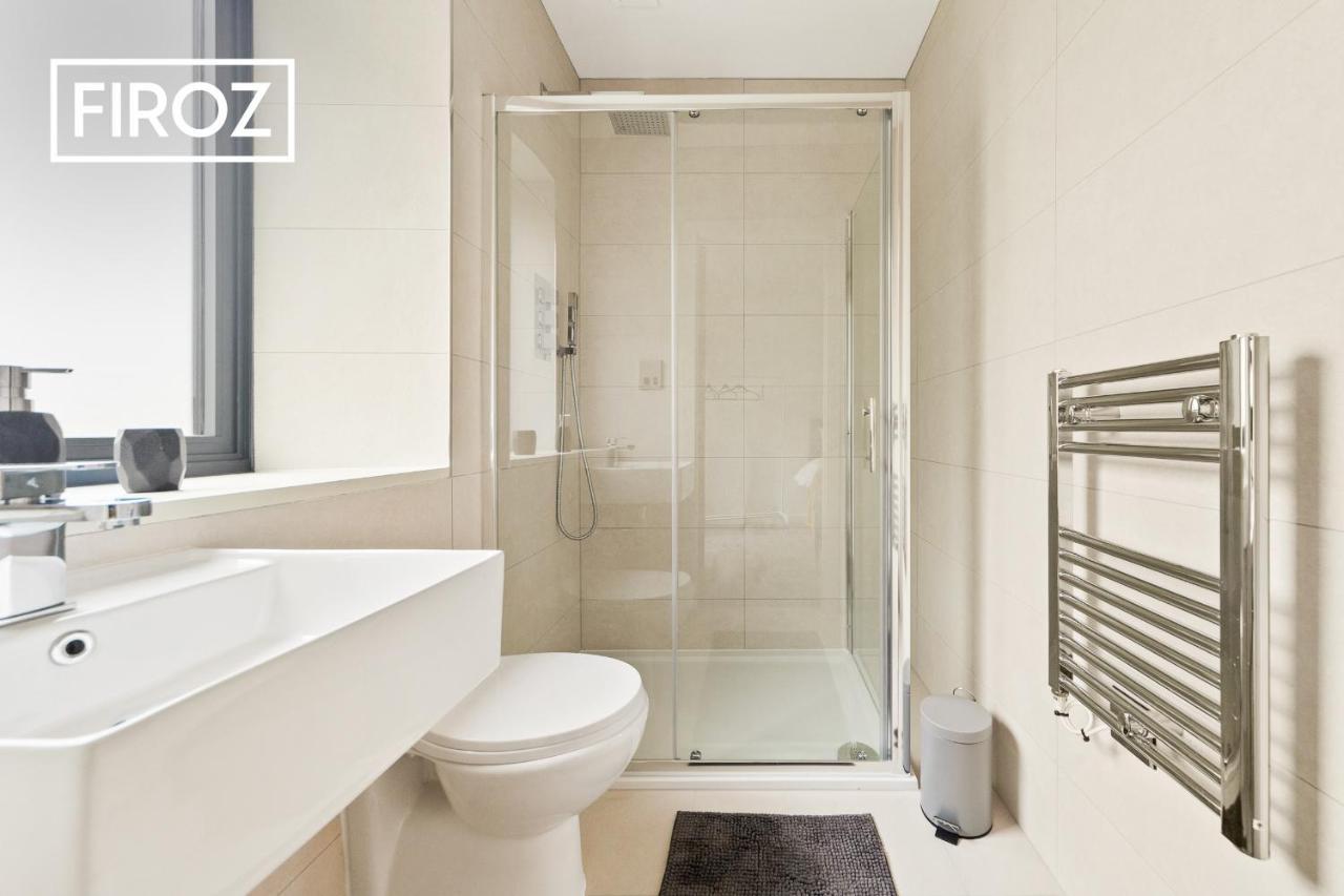 Spacious 4 Bedroom 3 Bath House For Families & Contractors With Free Parking, Fast Wi-Fi & Netflix By Firoz Property Management Leeds  Luaran gambar