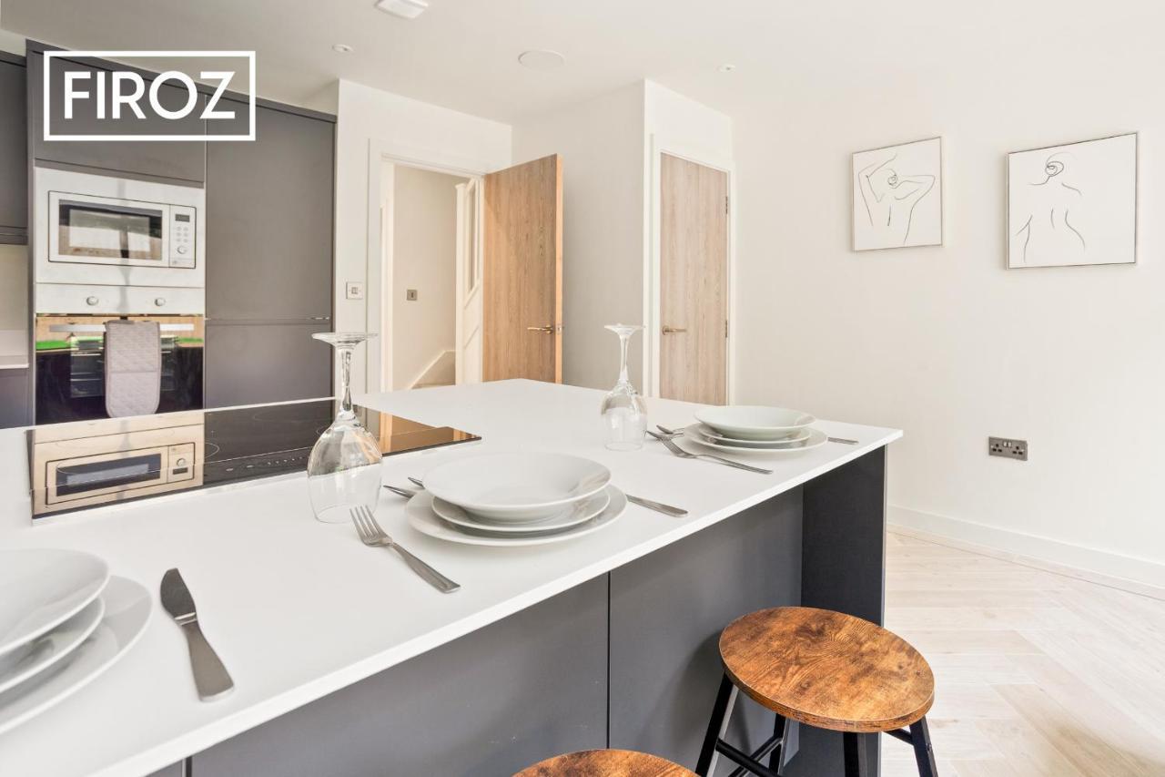Spacious 4 Bedroom 3 Bath House For Families & Contractors With Free Parking, Fast Wi-Fi & Netflix By Firoz Property Management Leeds  Luaran gambar