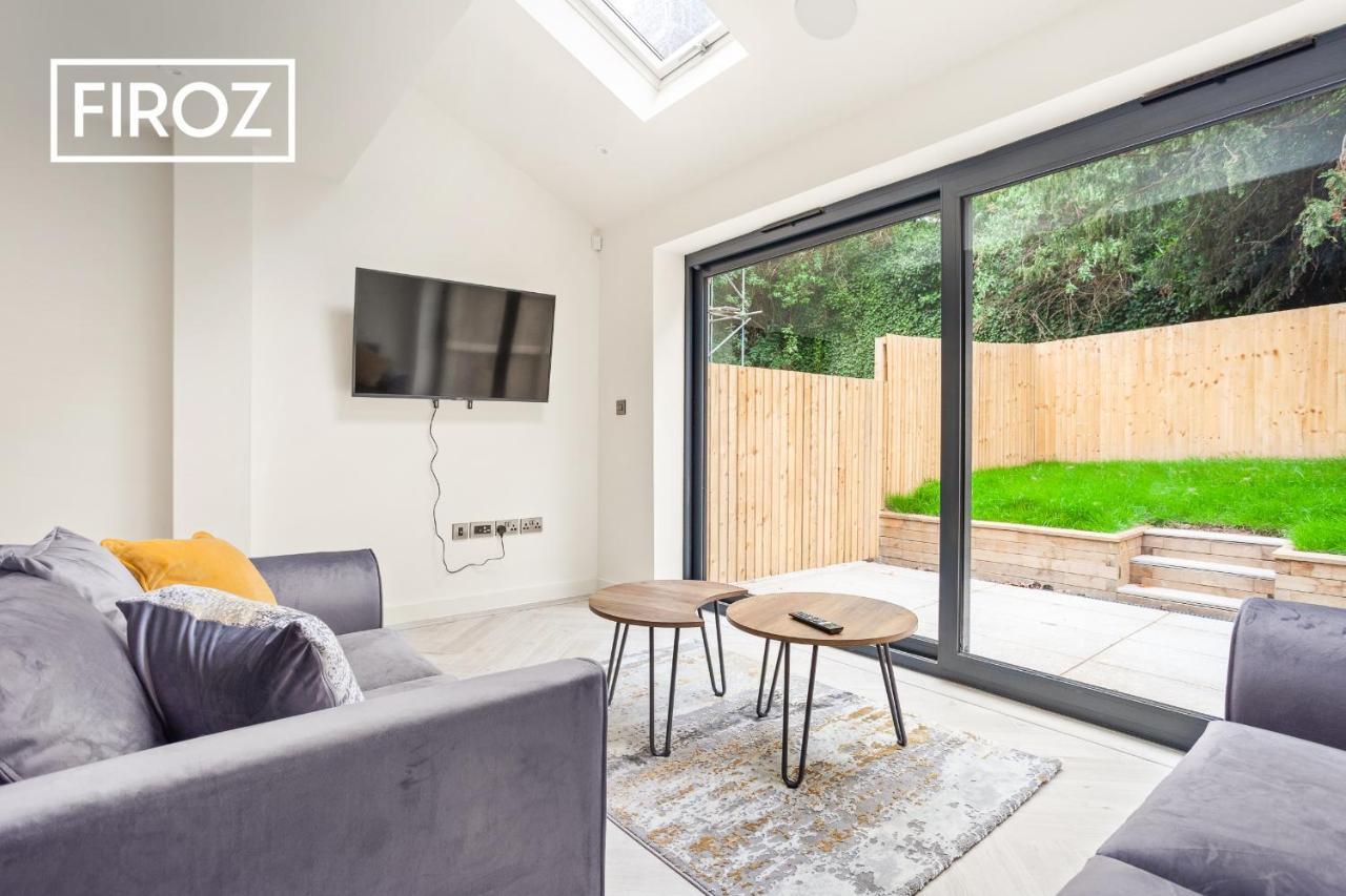 Spacious 4 Bedroom 3 Bath House For Families & Contractors With Free Parking, Fast Wi-Fi & Netflix By Firoz Property Management Leeds  Luaran gambar
